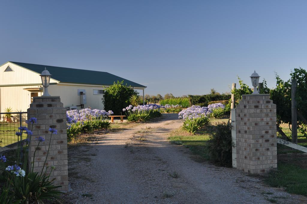 Milawa Muscat Retreat B&B ภายนอก รูปภาพ