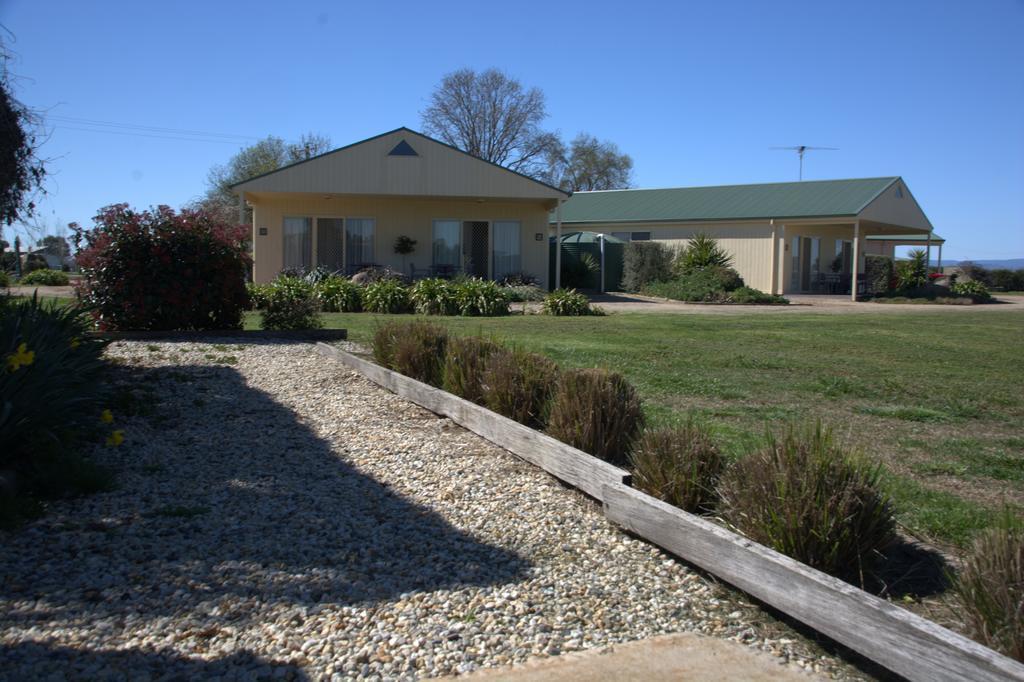 Milawa Muscat Retreat B&B ภายนอก รูปภาพ
