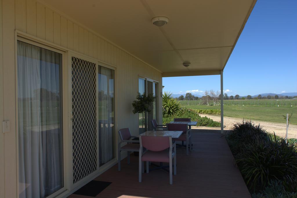 Milawa Muscat Retreat B&B ภายนอก รูปภาพ