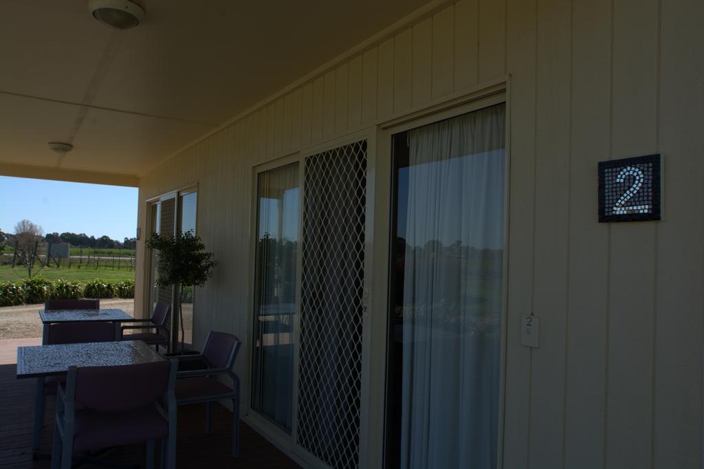 Milawa Muscat Retreat B&B ภายนอก รูปภาพ