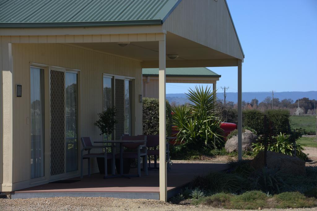 Milawa Muscat Retreat B&B ภายนอก รูปภาพ