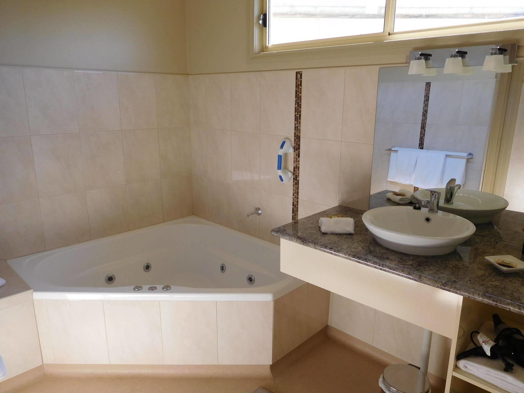 Milawa Muscat Retreat B&B ภายนอก รูปภาพ